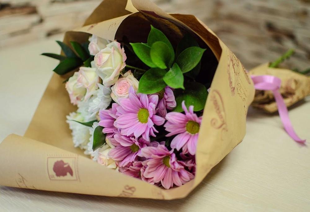 Букет цветов из: Розы и Хризантемы в Высоцком