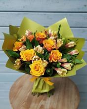 Букет цветов из:  Альстромерии и Розы в Высоцком