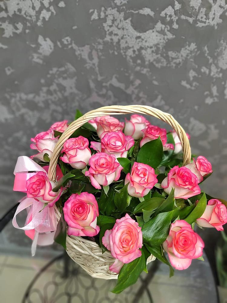 Цветочная композиция из Розы в корзине в Высоцком