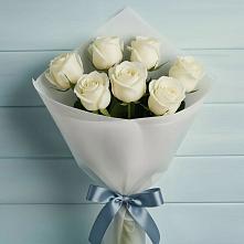 Букет 7 Белых роз Эдлесс Лав в Высоцком