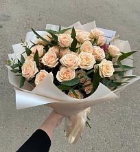 Букет Кремовые розы Латте в Высоцком