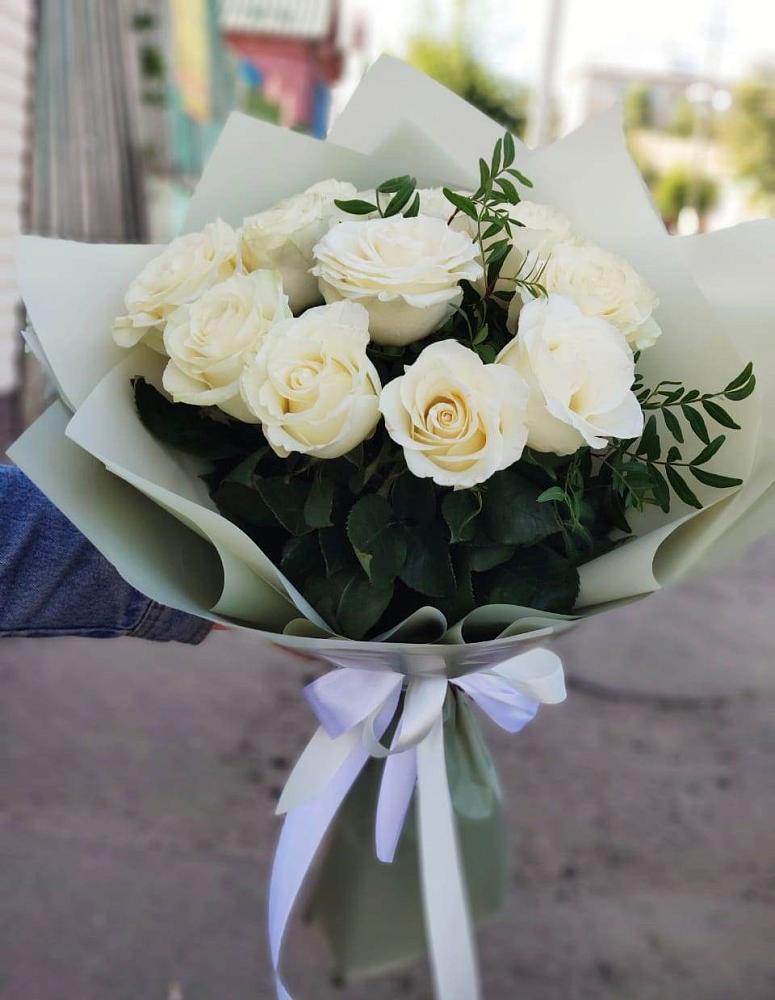 Букет Белые розы Проуд в Высоцком