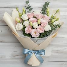 Букет цветов из:  Лизиантусы в Высоцком