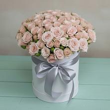 Цветочная композиция из Розы в шляпной коробке в Высоцком