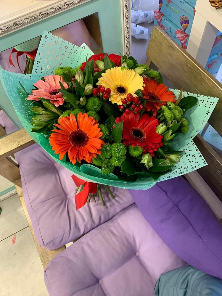 Букет цветов из: Герберы, Хризантемы и Альстромерии в Высоцком