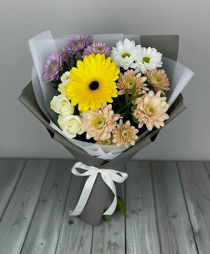 Букет цветов из: Розы, Герберы и Хризантемы в Высоцком