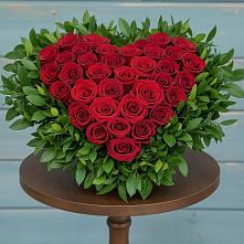 Цветочная композиция из Розы в виде сердца в Высоцком