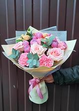 Букет цветов из:  Розы и Гвоздики #REPLACE_PRED# Высоцком