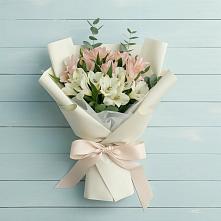 Букет цветов из:  Альстромерии в Высоцком