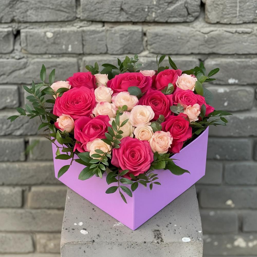 Цветочная композиция из Розы в коробке в Высоцком