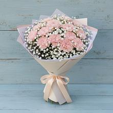 Букет цветов из:  Гвоздики в Высоцком