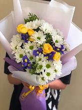 Букет цветов из:  Ирисы, Хризантемы и Розы #REPLACE_PRED# Высоцком