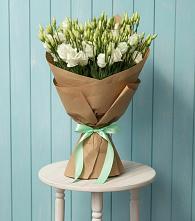 Букет цветов из:  Лизиантусы в Высоцком