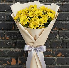 Букет цветов из:  Хризантемы в Высоцком
