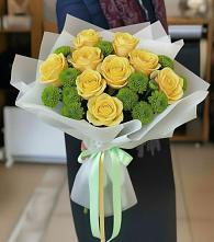 Букет цветов из:  Хризантемы и Розы в Высоцком