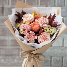 Букет цветов из:  Гвоздики, Хризантемы и Розы в Высоцком