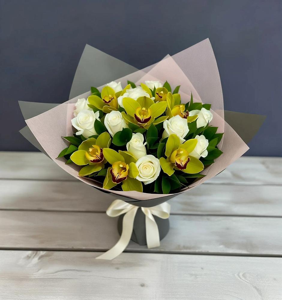 Букет цветов из: Орхидеи и Розы в Высоцком