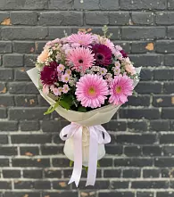 Букет цветов из:  Герберы и Хризантемы в Высоцком