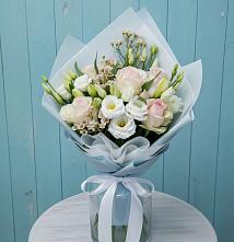 Букет цветов из:  Розы и Лизиантусы #REPLACE_PRED# Высоцком