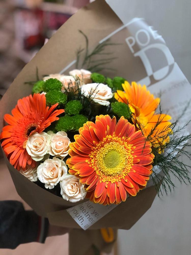 Букет цветов из: Герберы, Хризантемы и Розы в Высоцком