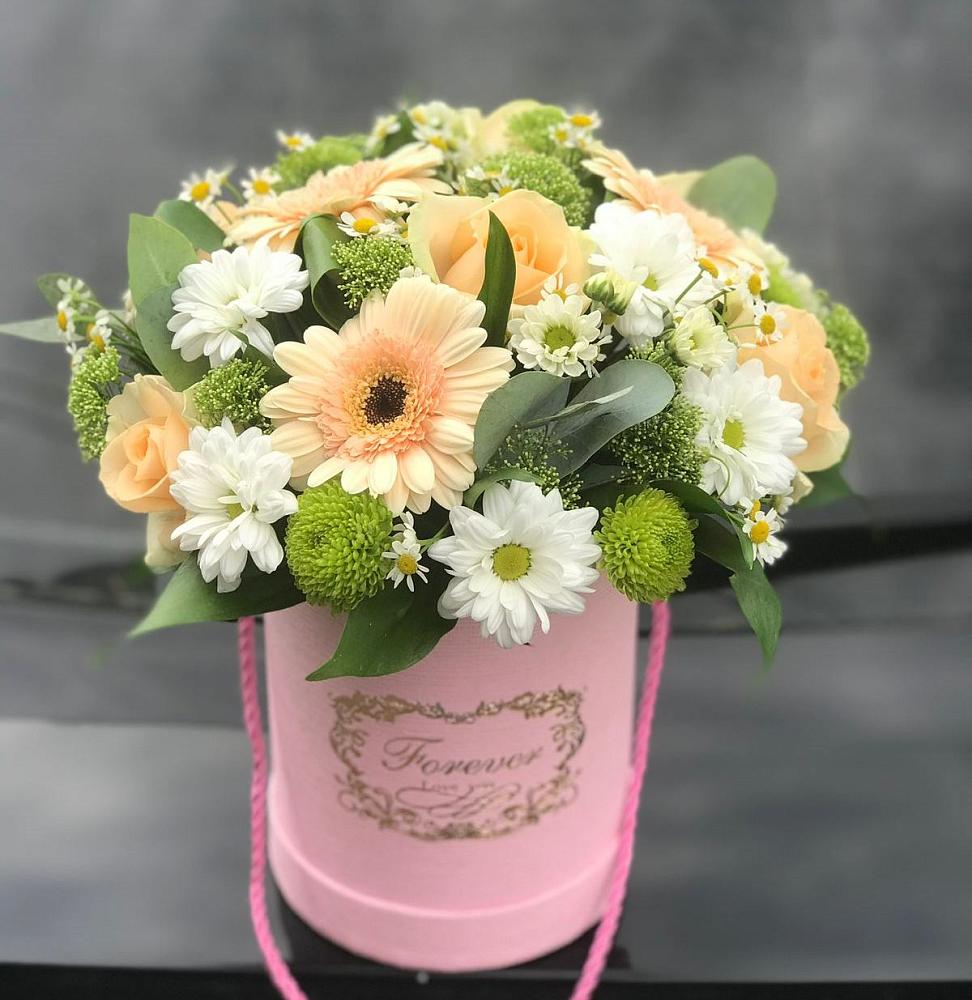 Цветочная композиция из Розы, Герберы и Хризантемы в шляпной коробке в Высоцком