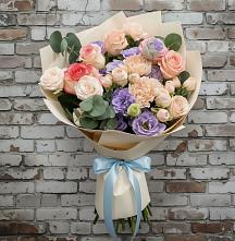 Букет цветов из:  Розы, Лизиантусы и Гвоздики в Высоцком